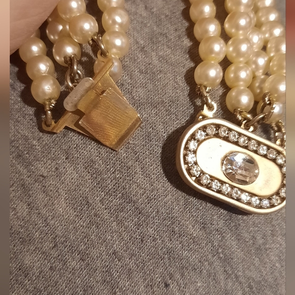 Art Deco Four Strand Faux Pearl Bracelet - Picture 2 of 5